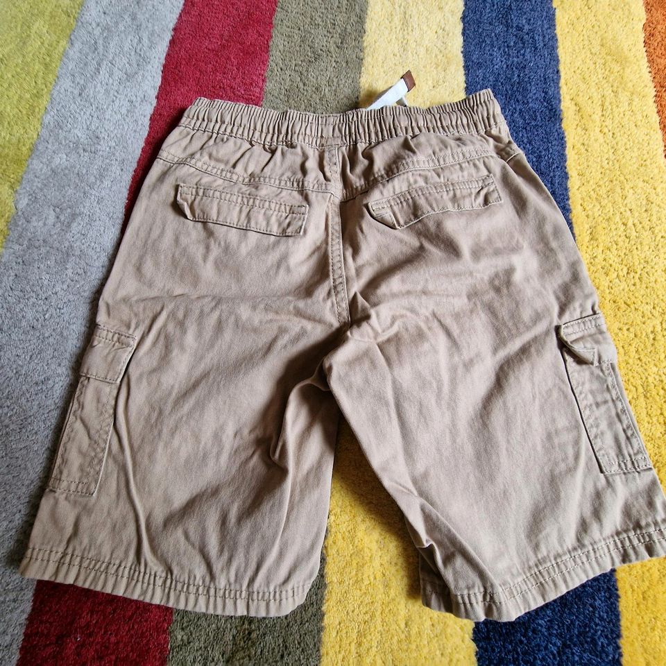 Yigga kurze Hose Bermuda Gr.  152 Neu Beigesand in Braunschweig