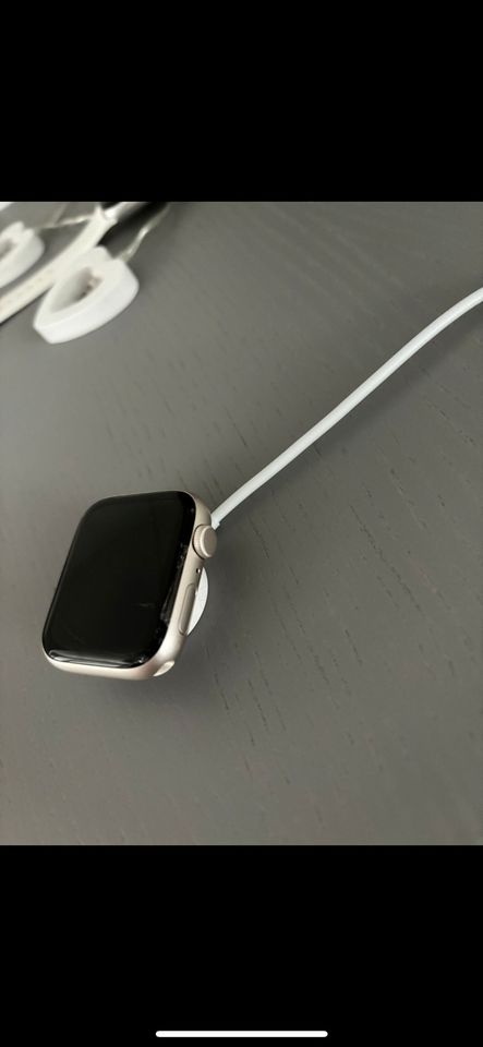 Apple Watch SE 44mm 2023 in Bad Orb