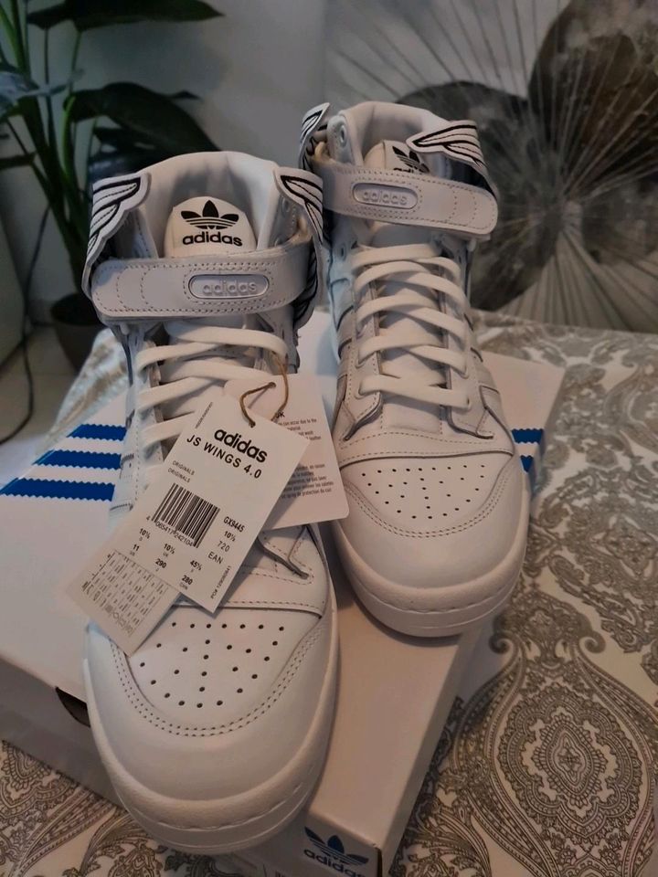 Adidas Wings 4.0 x Jeremy Scott Cloud White 2022 | EU 45 1/3 in Stuttgart