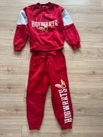 Zweiteiliges Sweatshirtset 122 Hogwarts Rot H&M Baden-Württemberg - Niederstotzingen Vorschau