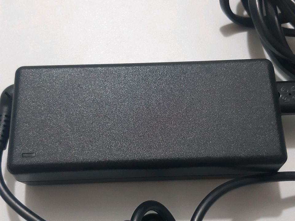 Original Sony Vaio Netzteil VGP-AC16V8 16V 4A Ladegerät AC Adapte in Berlin