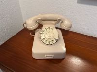 Altes Schnur Telefon in Creme mit Wählscheibe Nordrhein-Westfalen - Arnsberg Vorschau