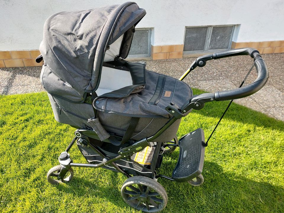 Emmaljunga Kinderwagen mit Zubehör in Mannheim