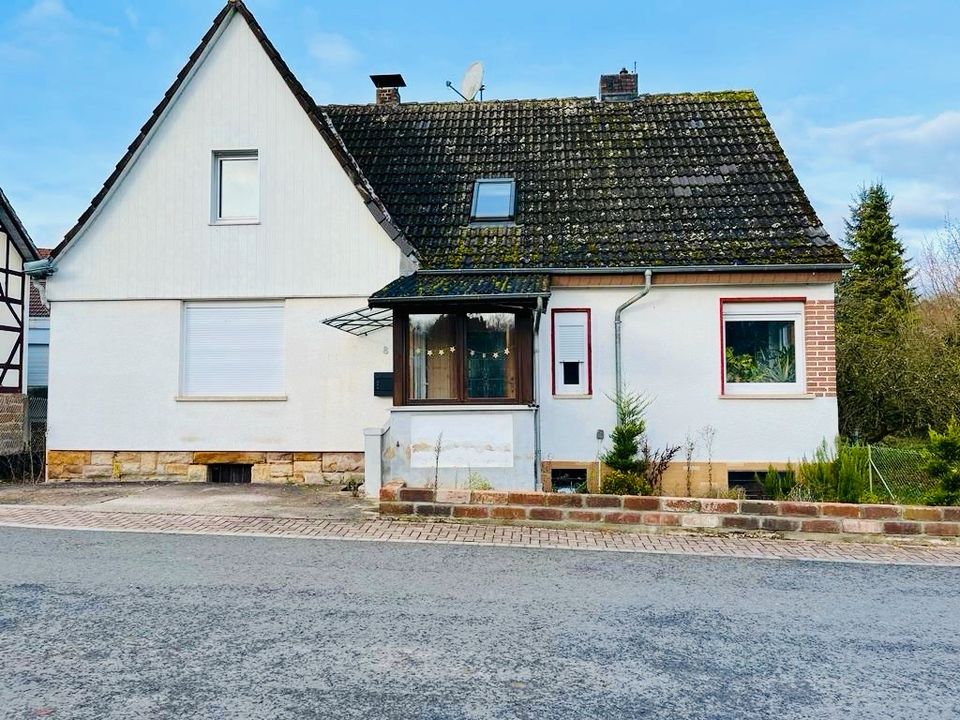 PRIVAT VERKAUF Einfamilienhaus mit Garage in Breitenbach am Herzberg