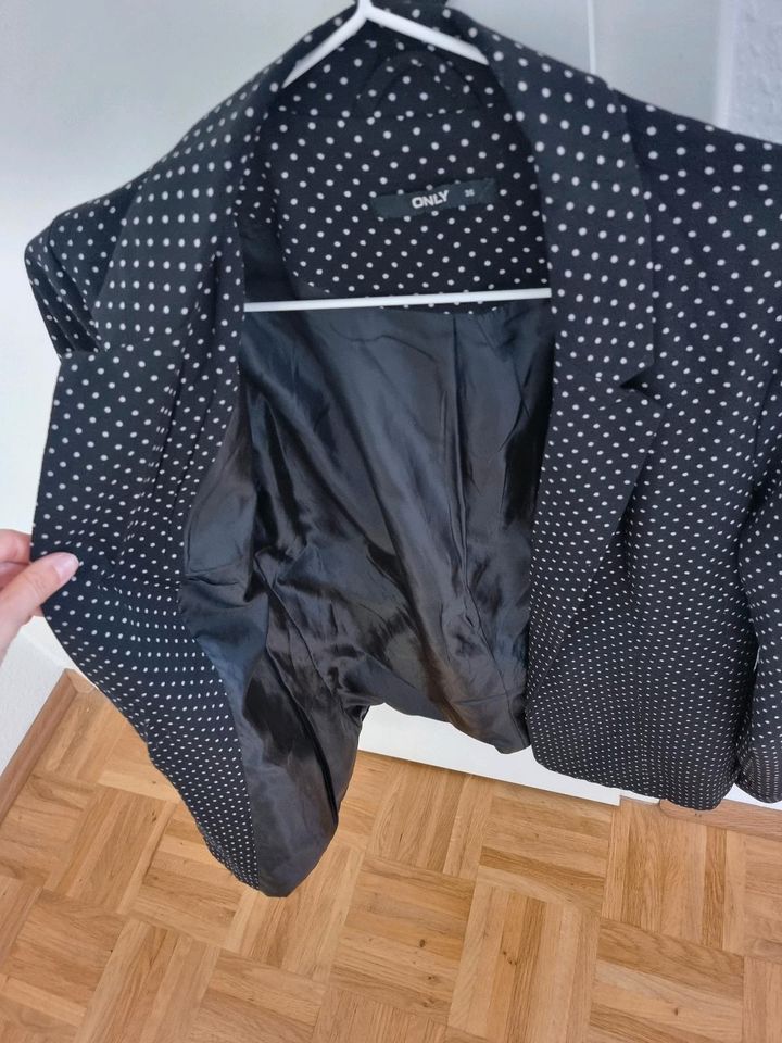 BLAZER Only bequem Größe 36 (S) nur 5€ in Freiburg im Breisgau