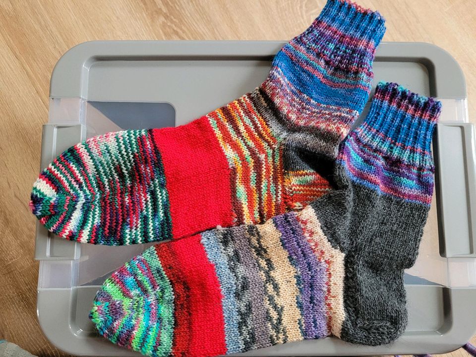 Stricksocken / Wollsocken in Wipperfürth