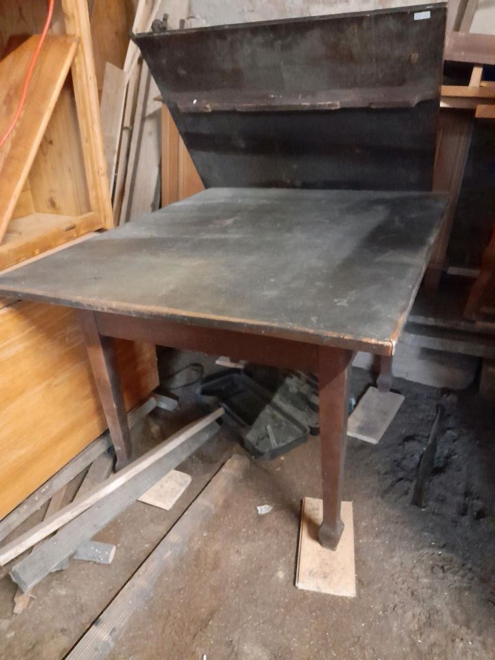 Antiker Holztisch Esstisch in Wangen im Allgäu