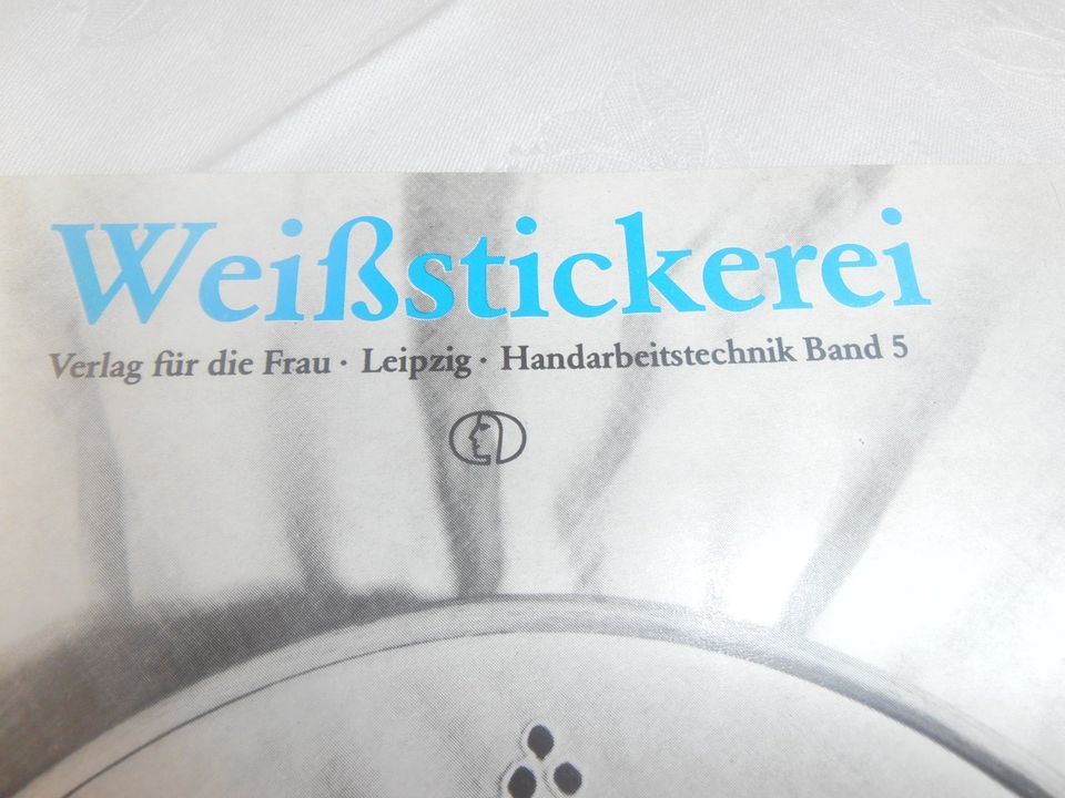 DDR Verlag für die Frau Leipzig Band4 Filet   Band5 Weißstickerei in Greifswald