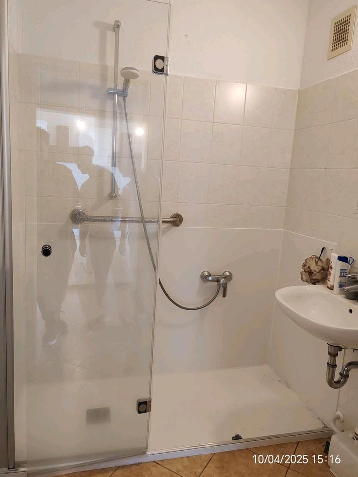 Helle 2-Zimmer-Wohnung mit Balkon & Einbauküche - Langfristig in Chemnitz