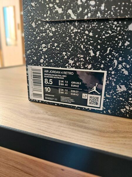 Air Jordan 4 Military Black in Bad Füssing