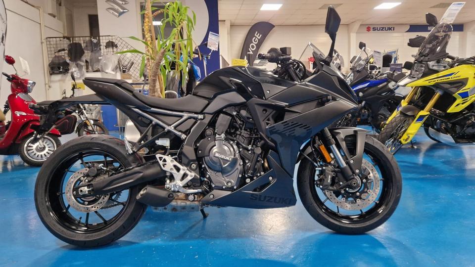 Suzuki GSX-8R ABS 2025 Euro 5+, Neufahrzeug, Sofort Verfügbar in Hannover