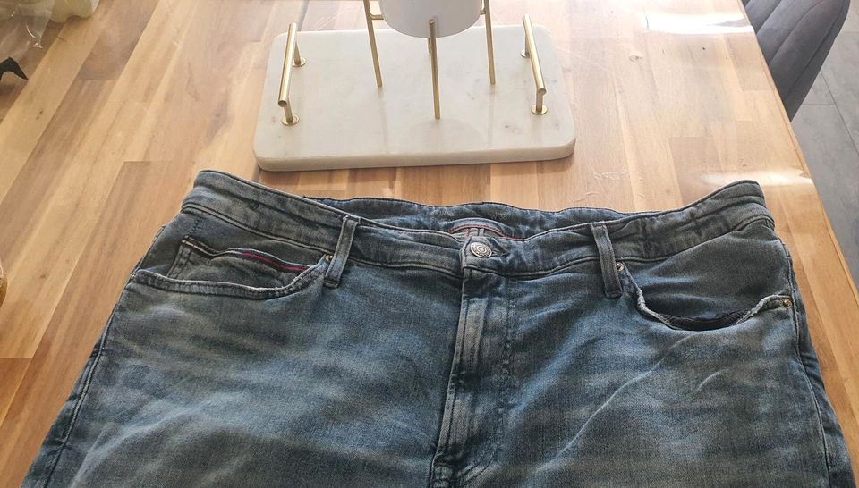 Thommy Hilfiger Jeans  Gr. W 38/ L 30 in Bremen