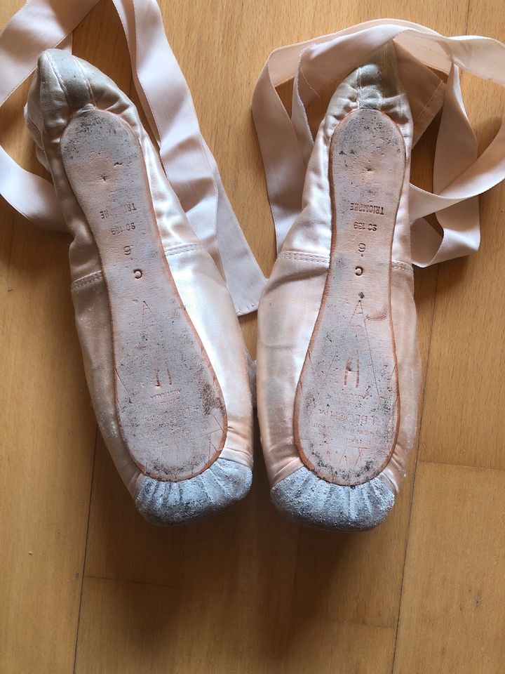 Spitzenschuhe Rosé - Ballettschuhe in Biebergemünd