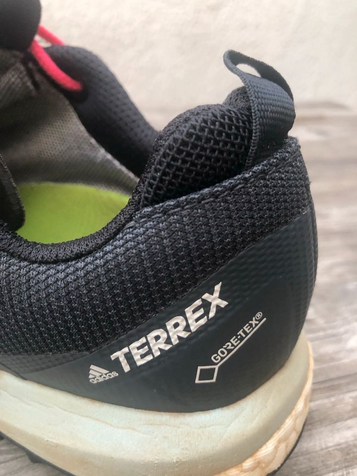 Adidas Terrex Wander/Trail/Trekking/Outdoorschuh Gore-Tex + Sidas in München