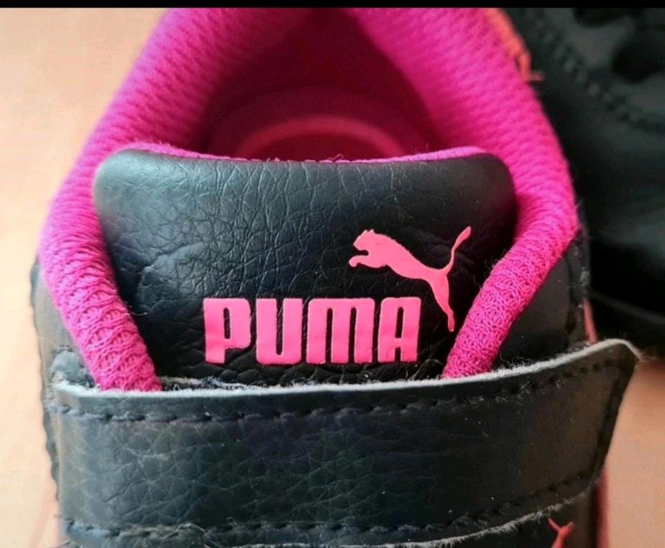 Turnschuhe Sneaker von Puma aus Leder in Gr.24 in Wismar