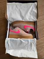 Sonderedition NIKE AIR FORCE 1 '07 Damen Sneaker Hyper Pink 36,5 Niedersachsen - Burgdorf Vorschau