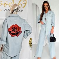 Damen Jeanshemd mit Rose Print. Hellblau .Hingucker !! M/L Niedersachsen - Vechta Vorschau