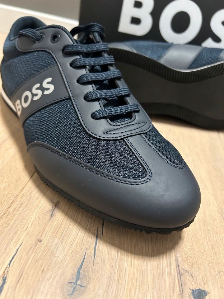 Sneakers Rusham Hugo Boss Original Gr.42 dunkel Blau NEU in Rühen