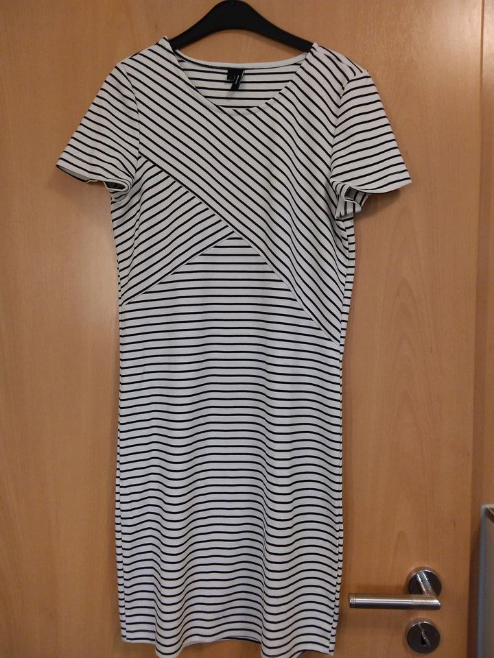 Kleid Marke VERO MODA Gr. S in Fürth