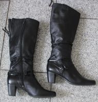 schwarze Lederstiefel ~  CAPRICE ~ Gr. 6 / 39 ~ kniehoch Nordrhein-Westfalen - Hürth Vorschau