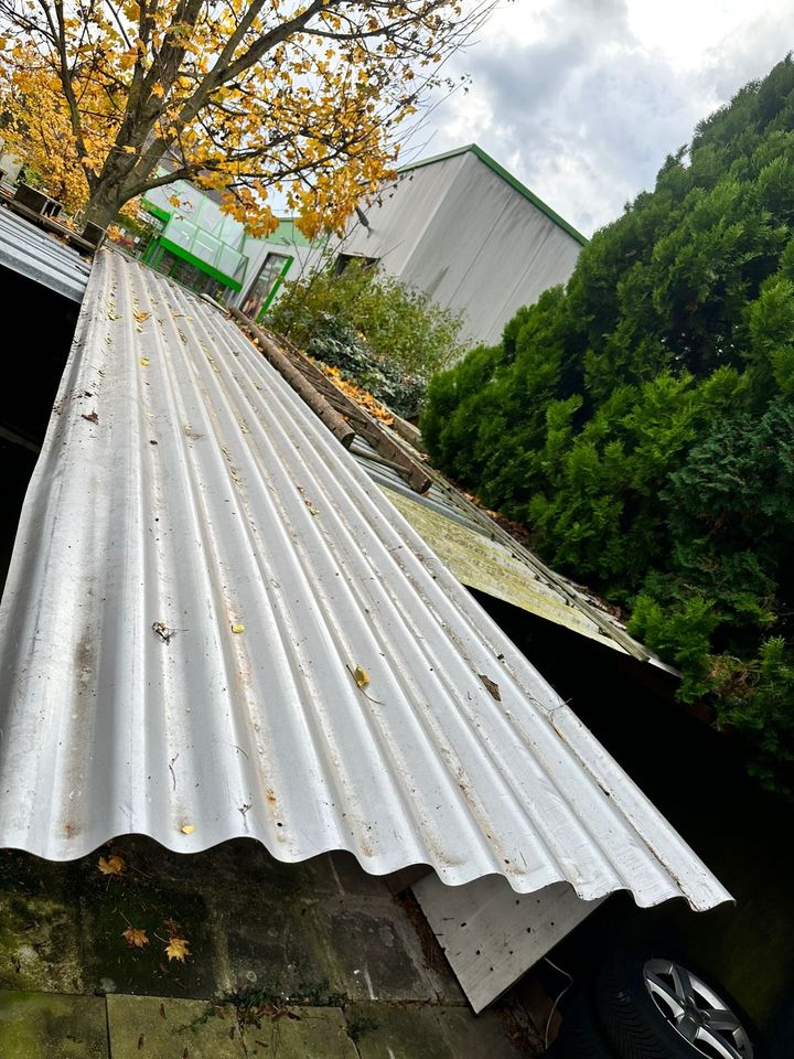 Fassade Blech 5,50 m lang 1,10 m breit zwei Stück guter Zustand in Bad Salzuflen