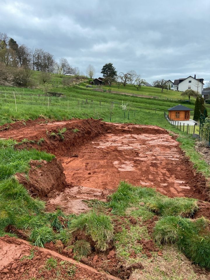 Baggerarbeiten, Fundament- und  Aushubarbeiten rund ums Haus in Burgwald