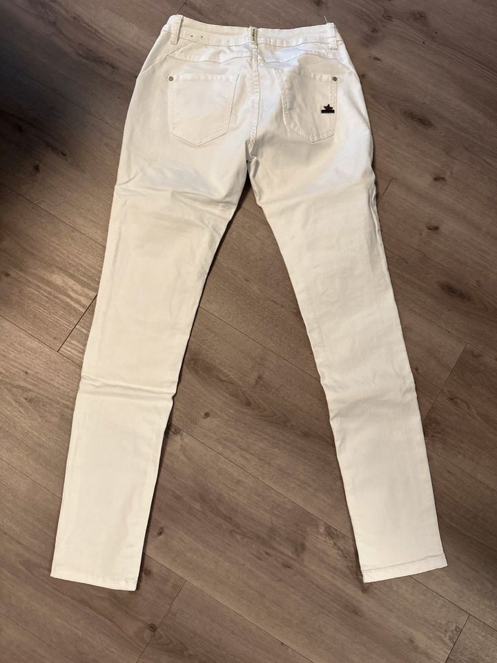 Buena Vista Jeans Gr. S in Rodenbach b. Altenkirchen, Westerwald