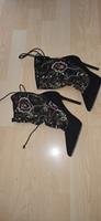 Zara Pumps mit Spitze top Zustand schwarz Gr. 36 Berlin - Treptow Vorschau