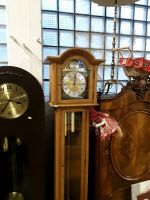 Schöne Standuhr, Tempus Fugit, mit Orginal Uhrwerk Nordrhein-Westfalen - Detmold Vorschau