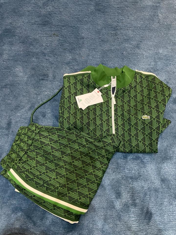 Lacoste Anzug Monogramm Sportanzug neu Pullover Hose in Pocking
