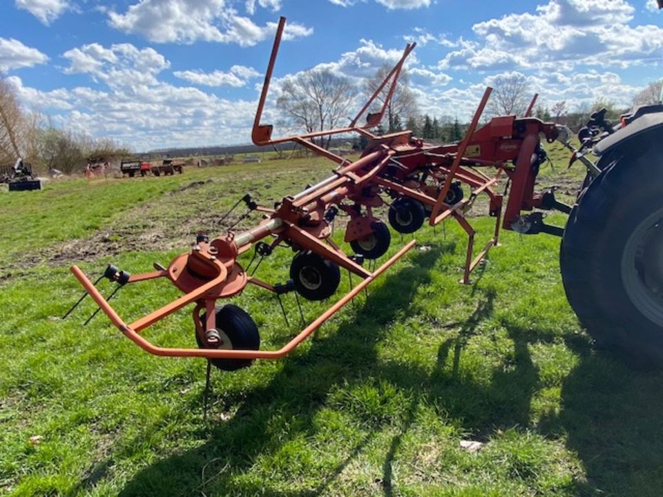 Kuhn GF 5801 MH DIGIDRIVE Kreiselheuer Wender in Storkow (Mark)