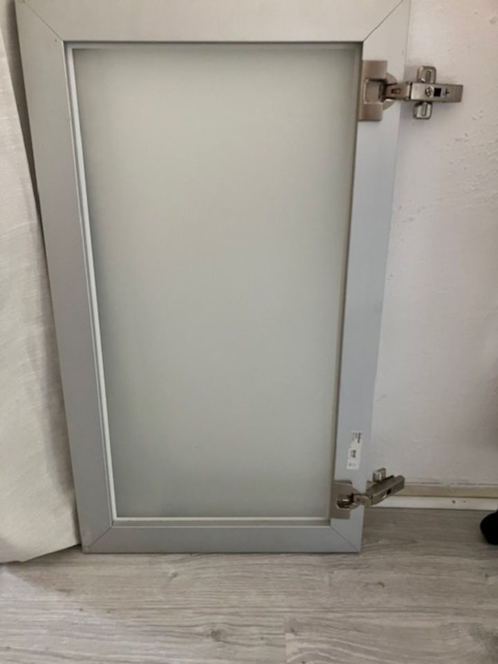 RUBRIK Front Tür von IKEA Faktum 2 x Milchglas 70x40 in Bremen