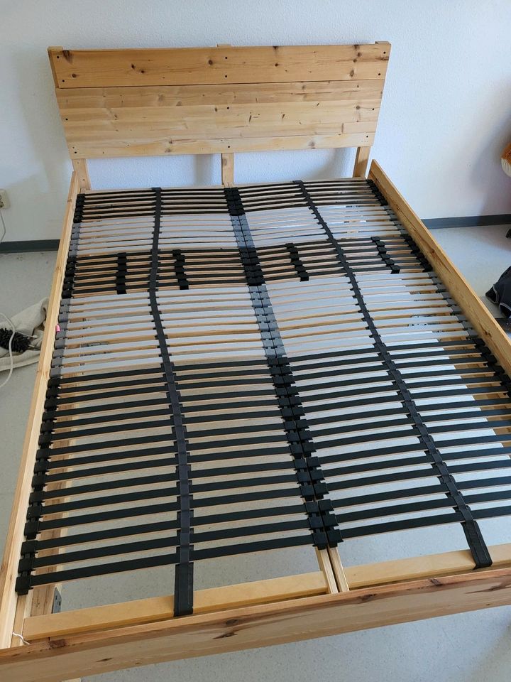2 IKEA Federholzrahmen 70 x 200 zu verschenken in Mainz