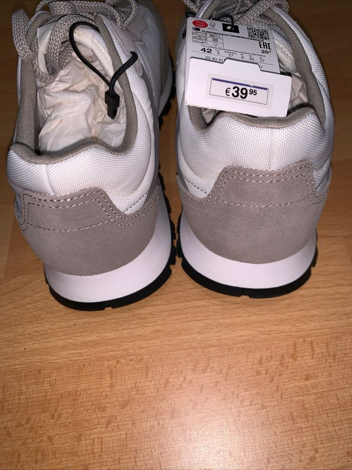 Herrenschuhe in beige Größe 42,Neu, von Zara in Ibbenbüren