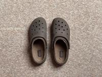 Braune Hausschuhe | Crocs Bayern - Erlangen Vorschau