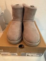 UGG Boots Fluffy Mini Nordrhein-Westfalen - Siegburg Vorschau