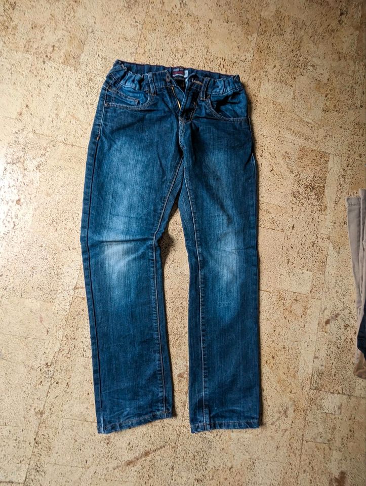 C&A  here & there Jeans Gr 140 in Schwerin