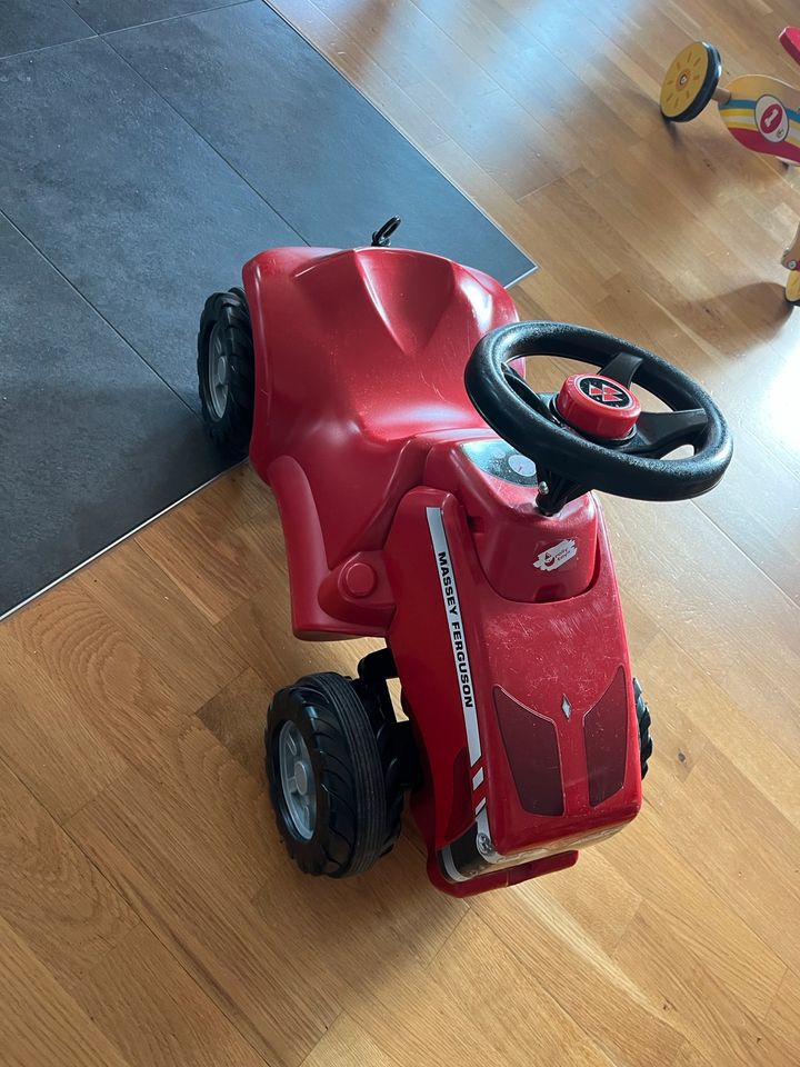 Bobby car Massey ferguson wie neu in Wasserburg