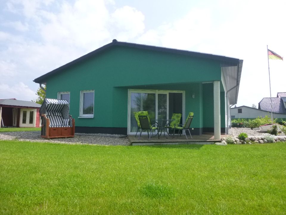 Ruhiges Ferienhaus auf großem Grundstück in Ueckermuende