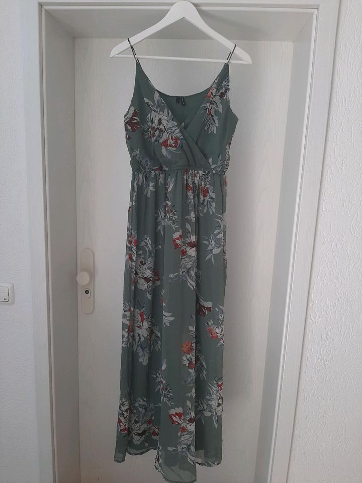 VERO MODA Kleid Gr. S Maxikleid hellgrün floral in Hochheim am Main