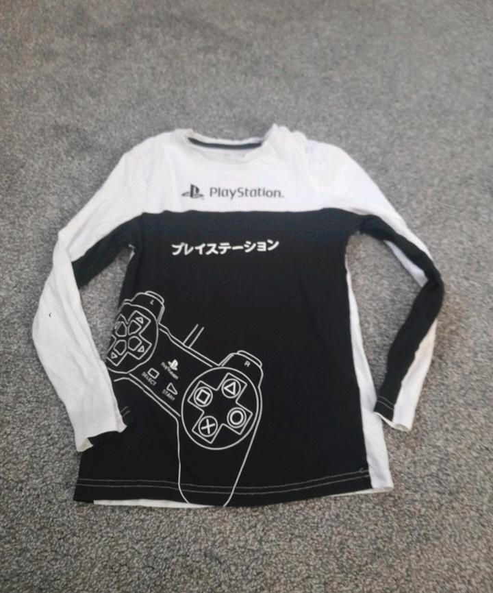 Playstation Longsleeve Schwarz weiß Jungen Grösse 146-152 in Bad Münstereifel