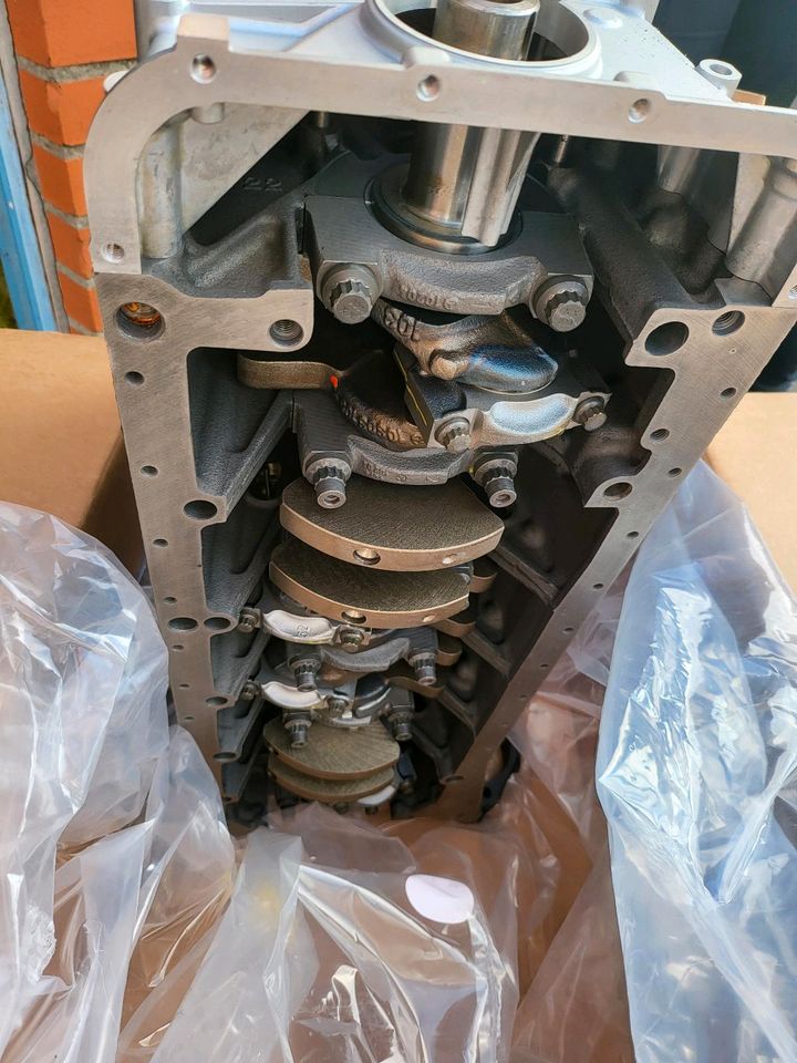 Mercedes E250D W124 Motorblock überholt Kolben Neu OM 605.911 in Bleckede