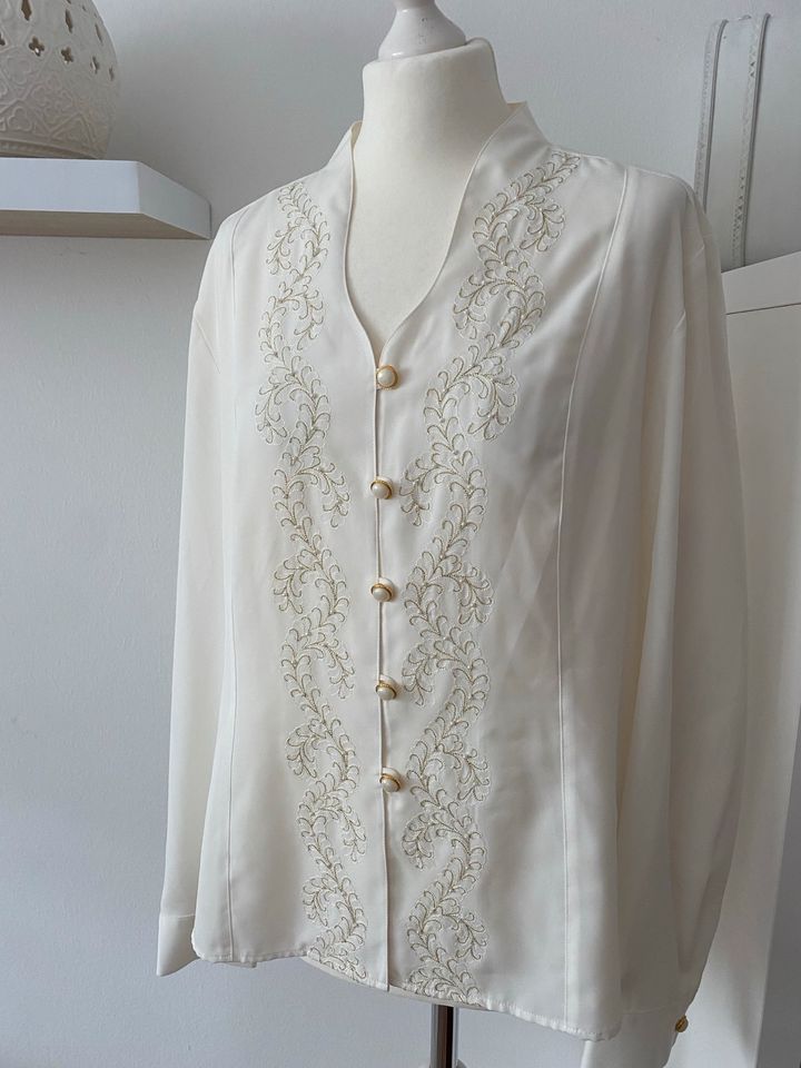 Vintage Bluse mit Stickerei creme Größe 46 in Coburg