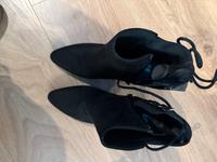 H&M Stiefeletten mit Absatz NEU Bielefeld - Milse Vorschau