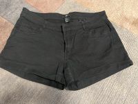 H&M Shorts Kurze Hose Jeans Hotpants Damen Gr 40 Schwarz Baden-Württemberg - Ketsch Vorschau