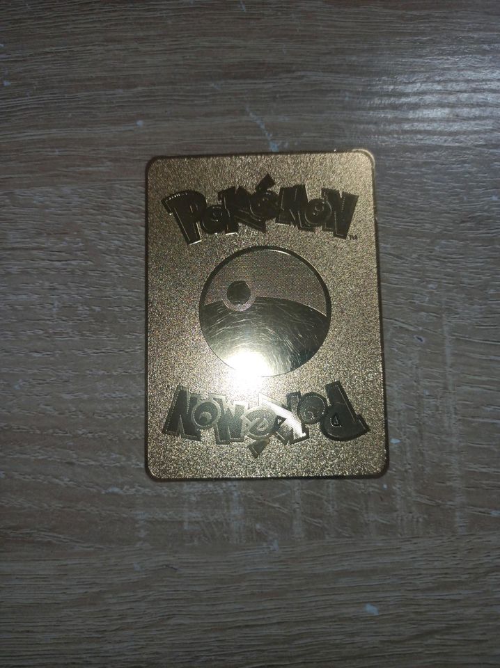 Metall-Goldkarte „Pokémon Sylveon Vmax“ in München