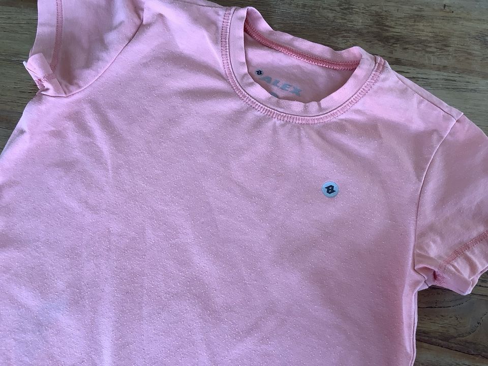 *ALEX* Sport-Shirt Mädchen, Gr. 128, Lachs-rosa, TOP-Zustand * in Tiefenbronn