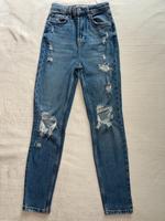 Mom Jeans Bershka Größe 34 dunkel blau Nordrhein-Westfalen - Unna Vorschau