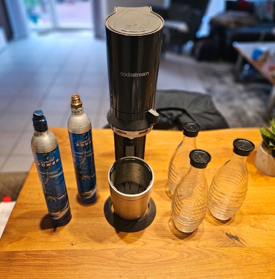 Sodastream Crystal Wassersprudler mit 3 Flaschen und 2x Zylinder in Nottuln