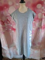 dkny Sommerkleid grau shirtkleid Größe S Sachsen - Borna Vorschau